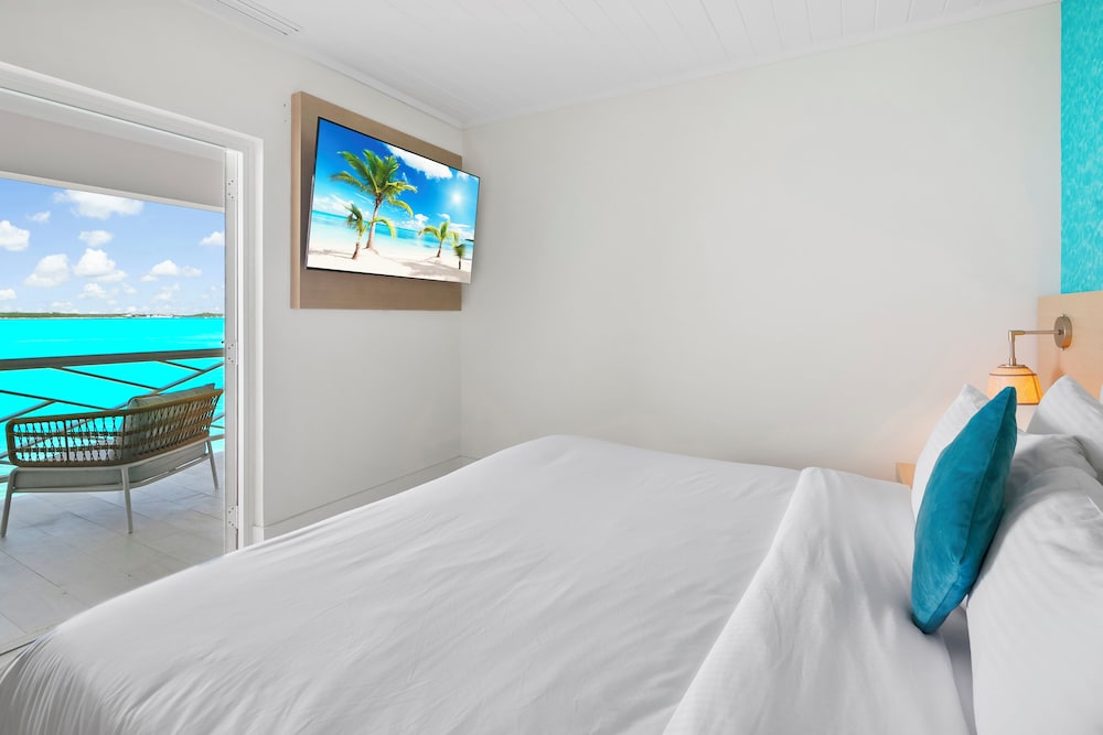Romantic Room, 1 King Bed, Ocean View, Oceanfront - Photo 9