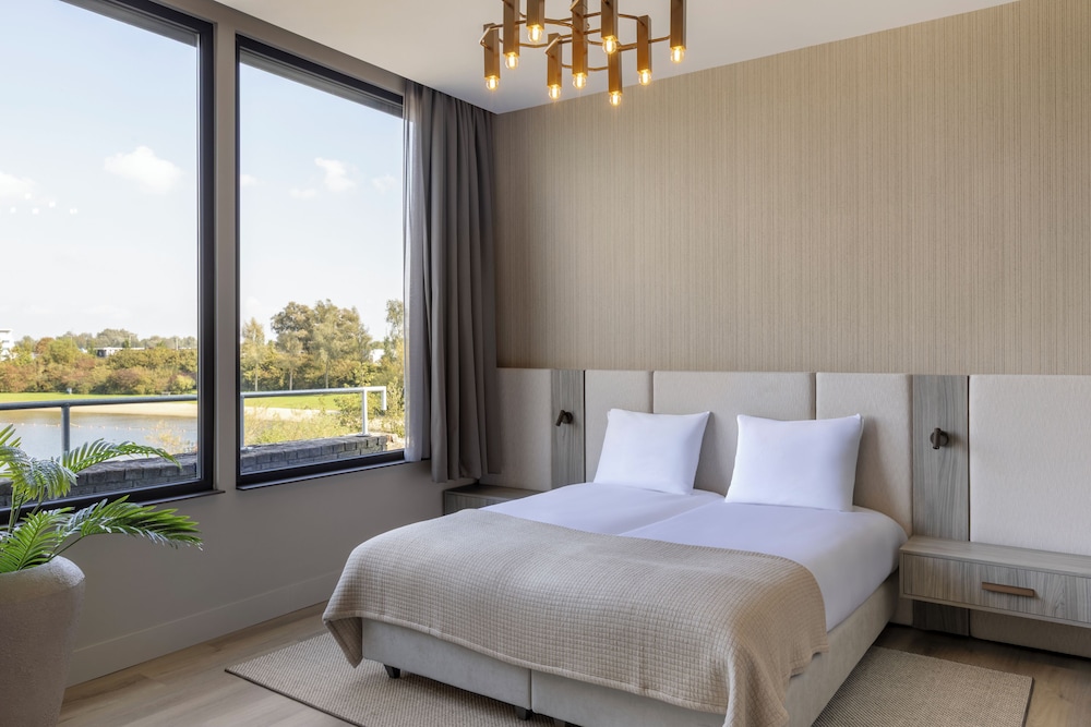 Deluxe Double Room, Lake View