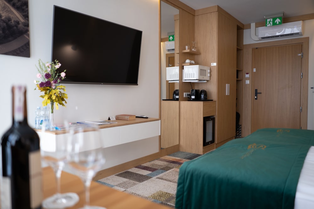 Junior Double or Twin Room photo 2