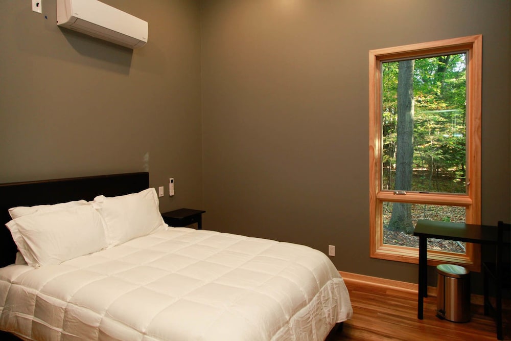 Design House, 3 Bedrooms, Hot Tub photo 1