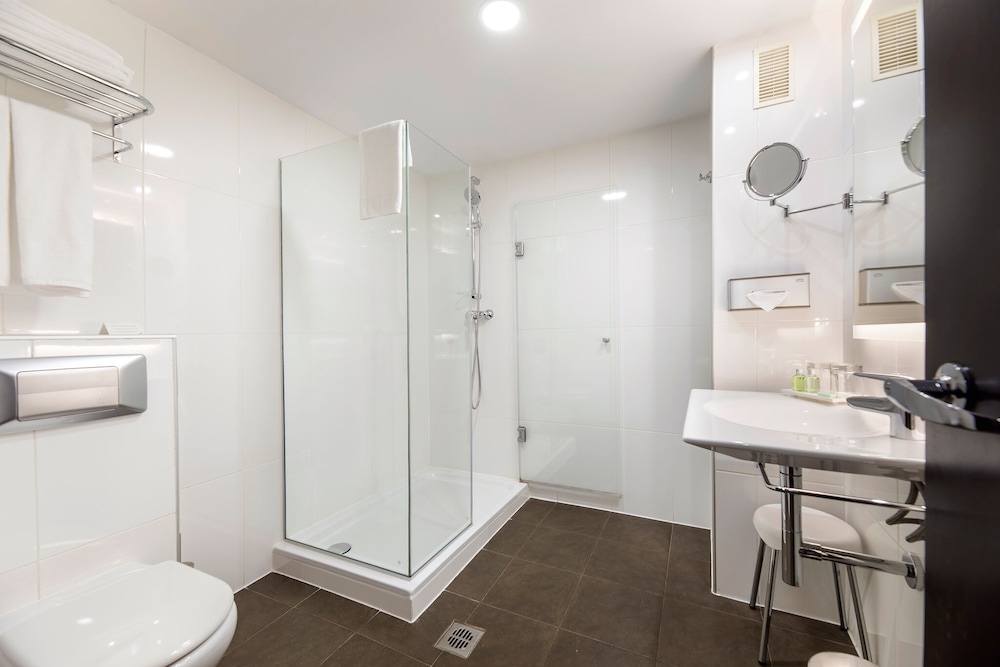 Standard Double Room - Photo 5