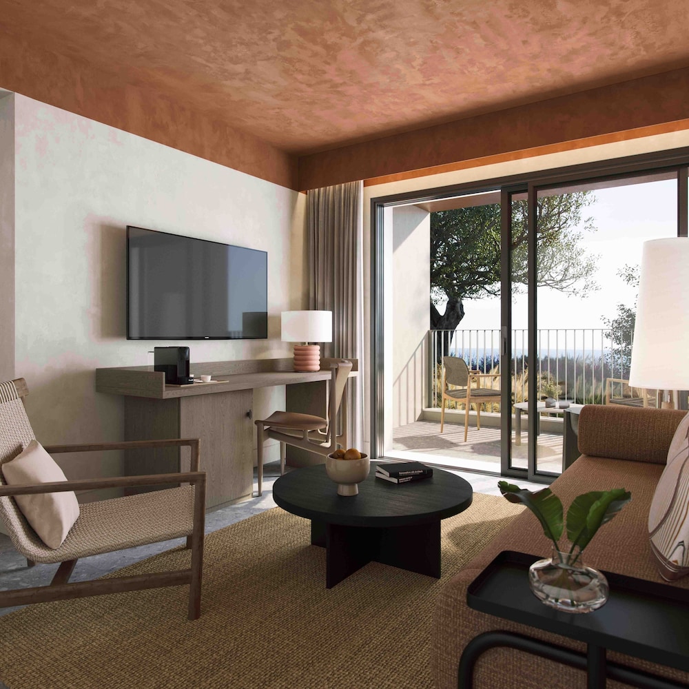 Two Bedroom Suite - Photo 2