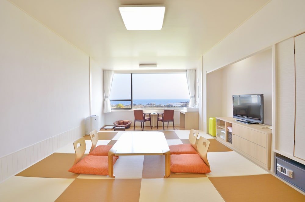 Pet Room, Smoking (Japanese Style, 2nd Floor, 10 Jo, With View Bath)