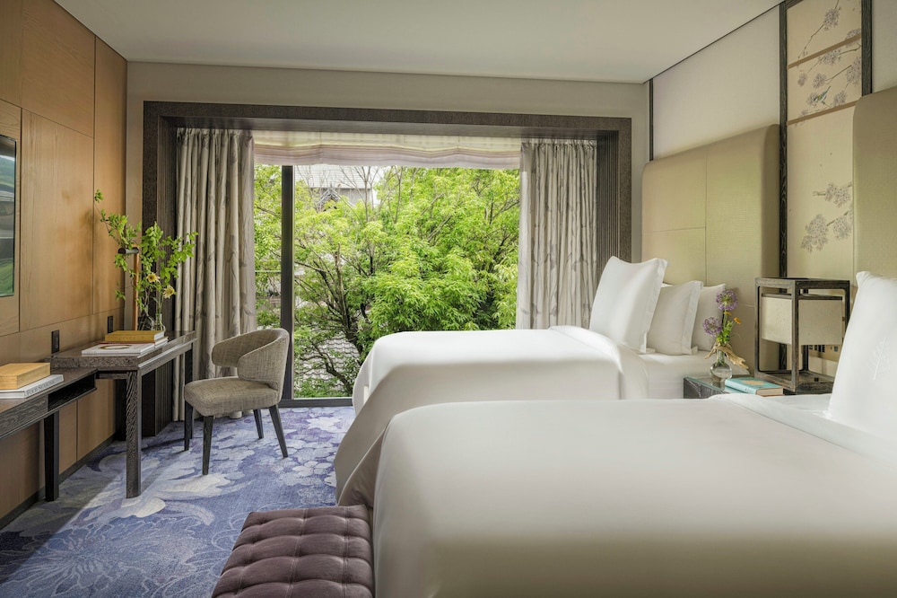 Room, 1 Bedroom (Residence)