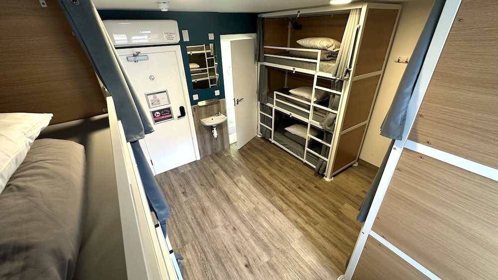 1 Bed in 9 Bed Female Dormitory, Ensuite photo 1