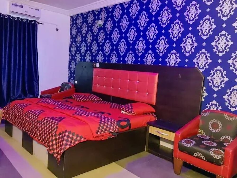 Economy Room, Balcony, City View photo 1