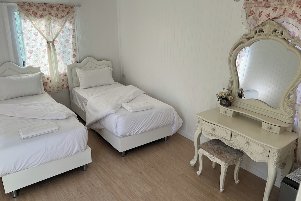 Superior Twin Room - Photo 2