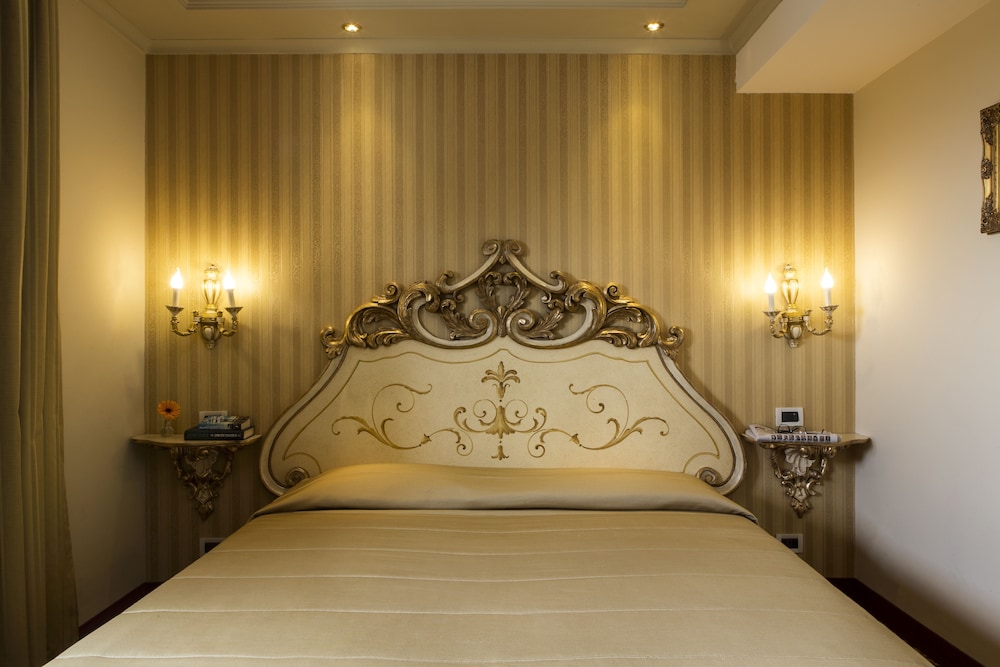 Junior Double or Twin Room - Photo 2
