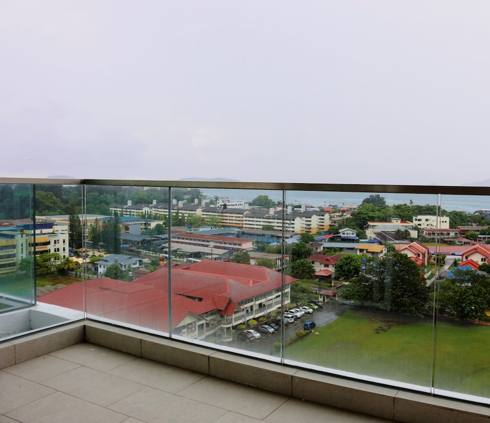 Penthouse with Sea View thumbnail 5