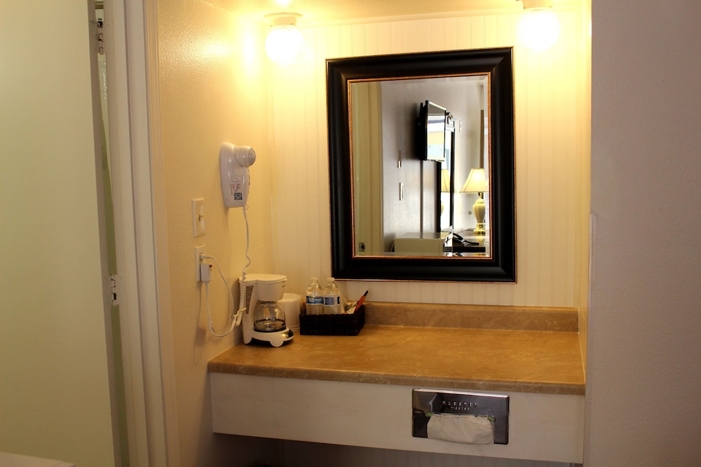 Standard Double Room (No Pets Allowed) photo 2