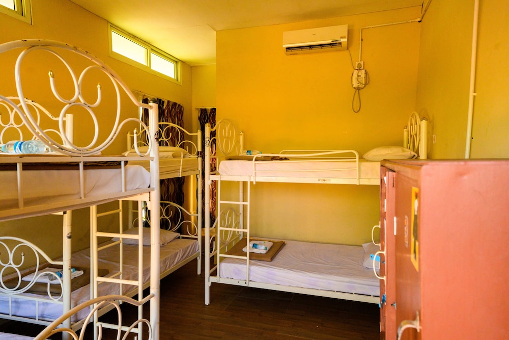 Dorm Room photo 1