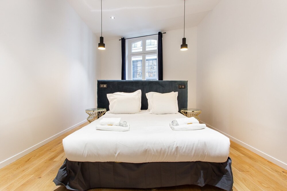 Gallery Apartment (8) photo 3