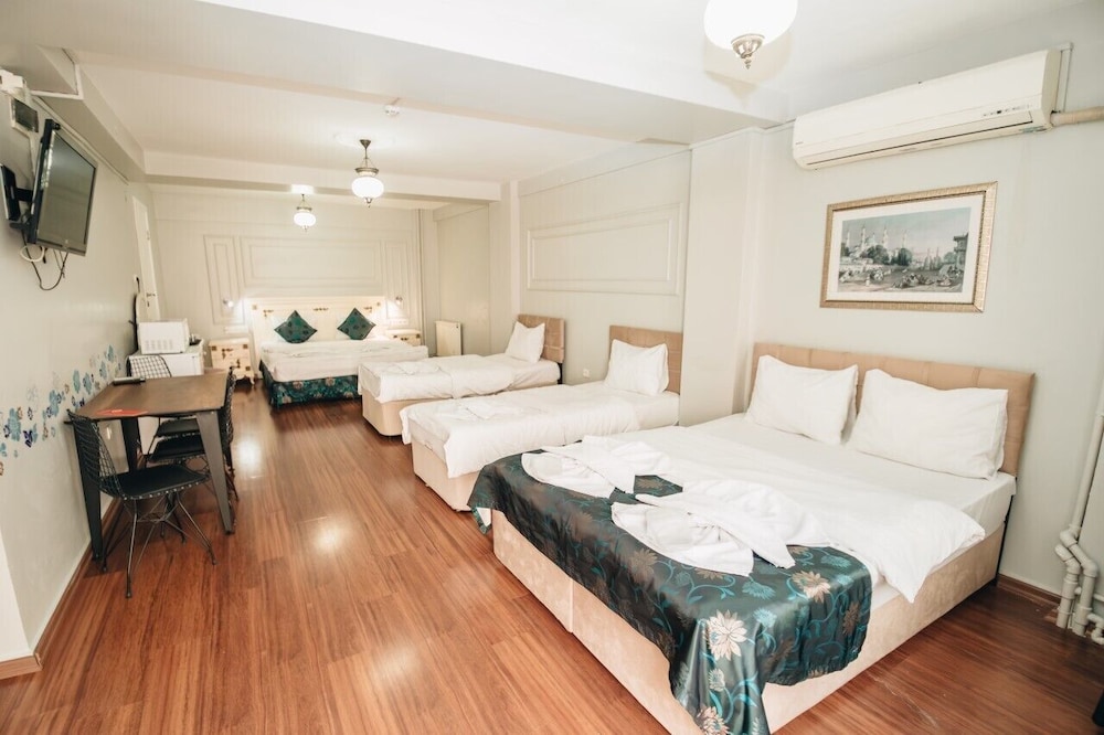 (C) Family Suite photo 1