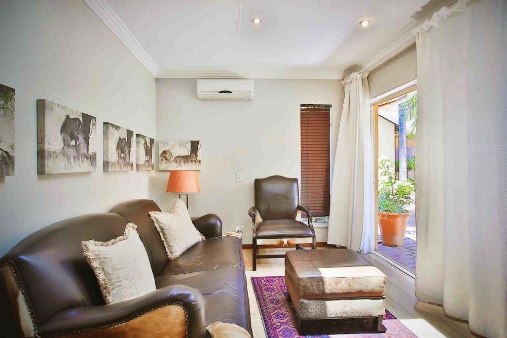 Luxury Suite photo 1