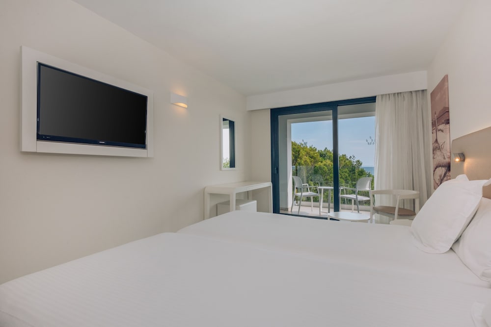 Double Room, Balcony, Garden View photo 2