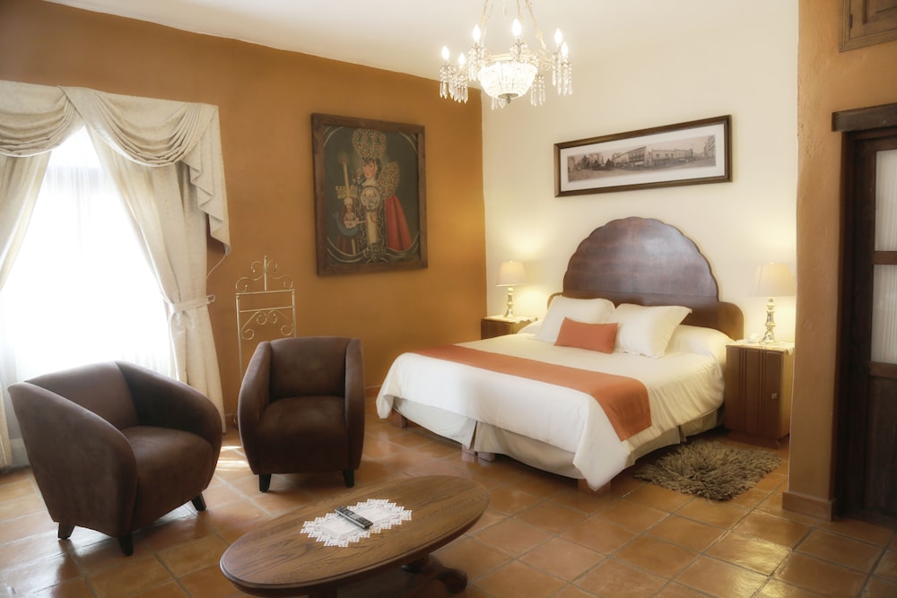 Suite - Photo 4