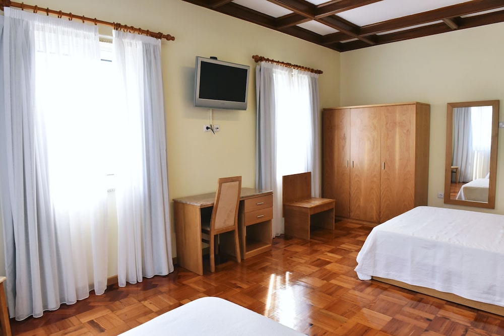 Basic Triple Room photo 2