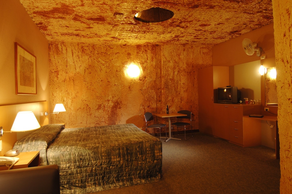 Underground Room photo 2