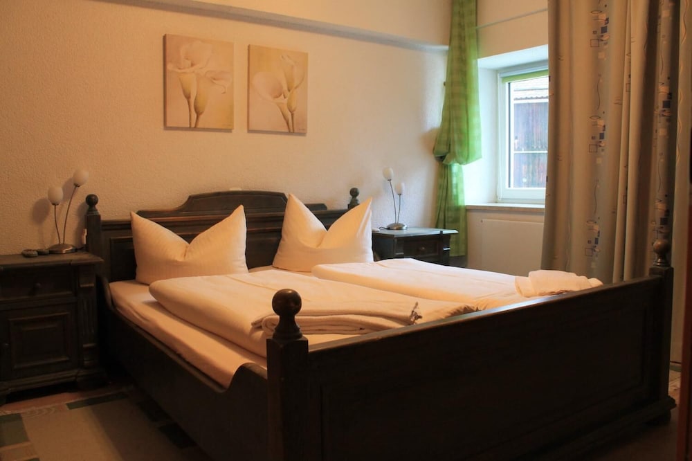 Basic Double Room Single Use photo 3