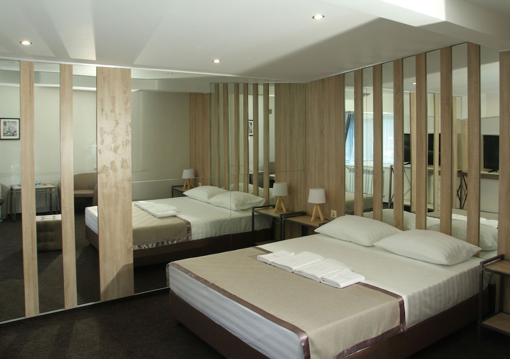 Standard Twin Room photo 3