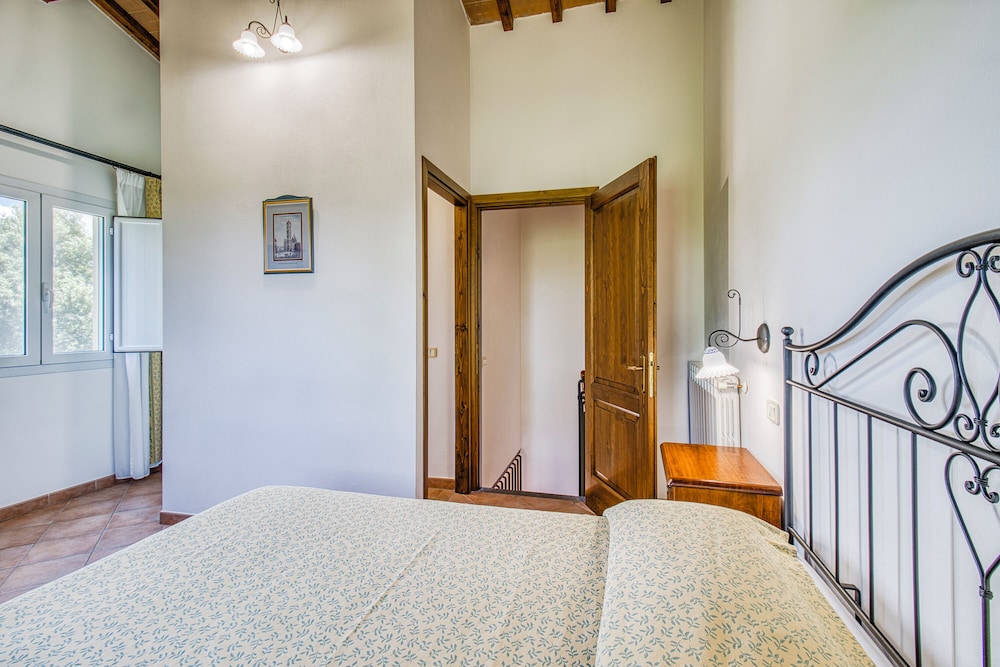 Family Apartment, 1 Bedroom (Oliva Family Apt Shared Pool,Volterra)