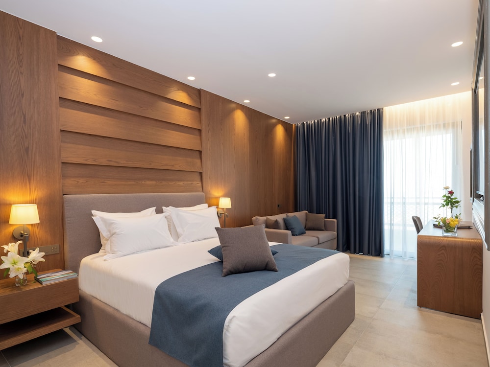 Luxury Quadruple Room, Sea View