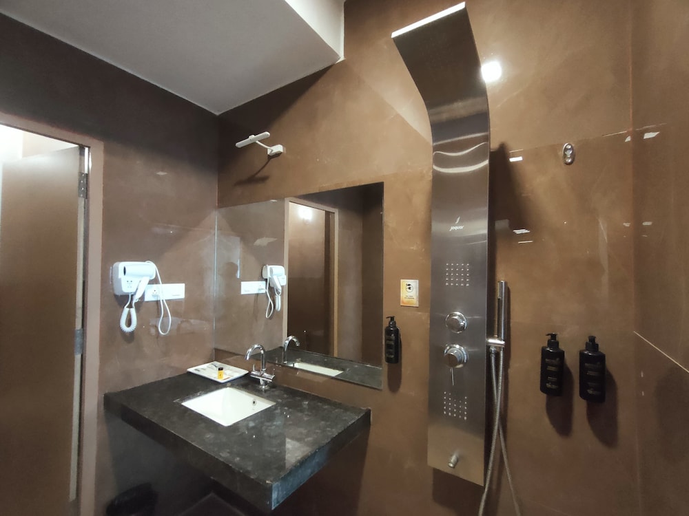 Superior Room - Photo 7