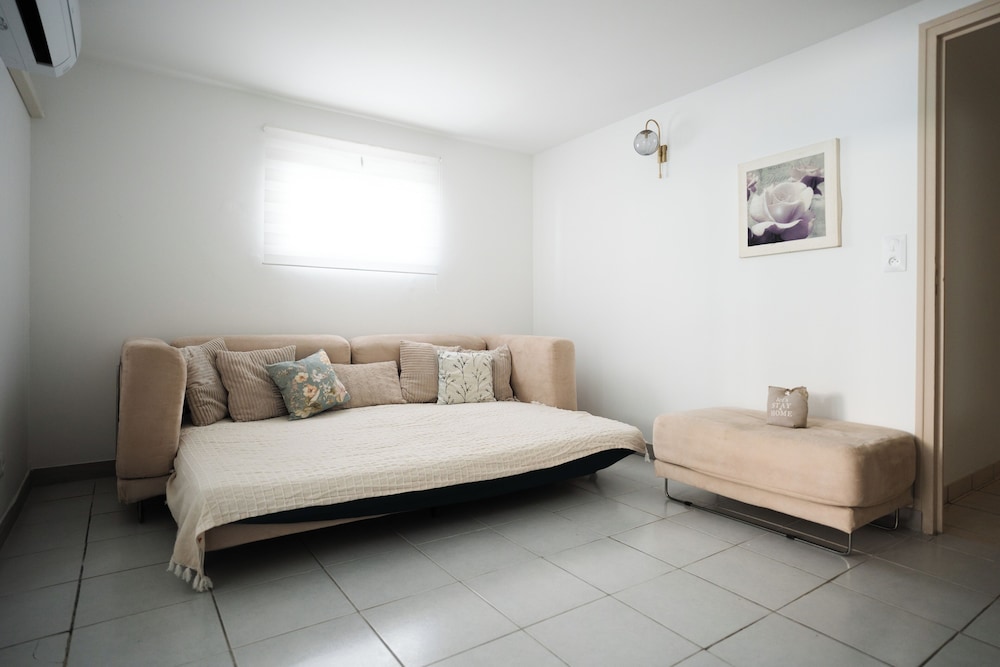 Deluxe Apartment, 2 Bedrooms, Patio, Courtyard View photo 3