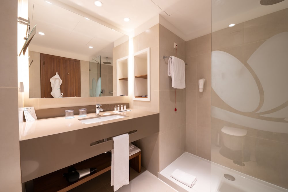 Suite (with 1 extrabed, 2 adults + 1 kid)