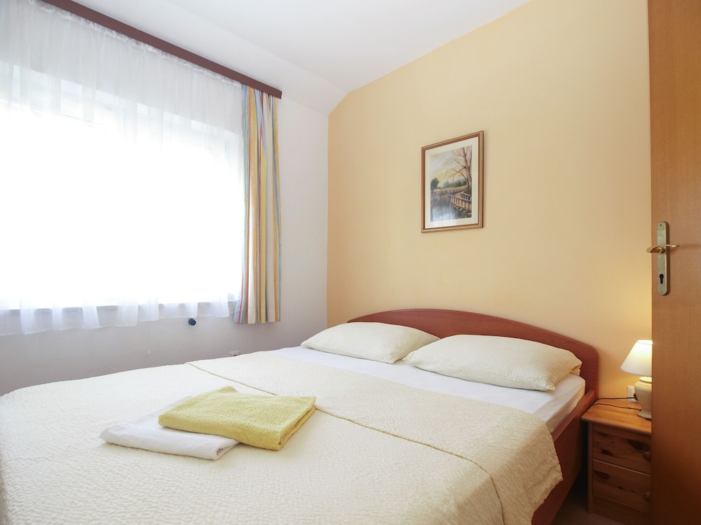 Apartment, 3 Bedrooms (770/1796)