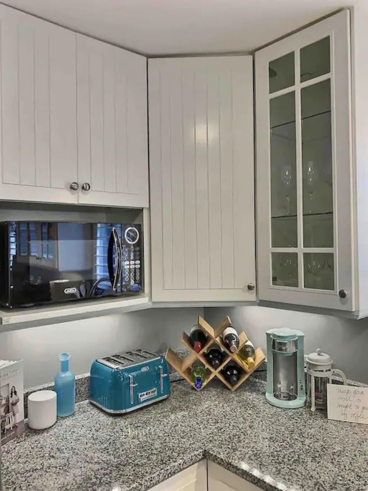Modern Littleton Cottage 2 Blocks to Main Pets Fenced Backyard Firepit, Bilde 23