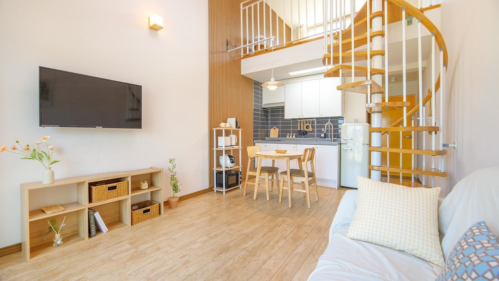 Basic Room, 1 Bedroom (203 stream) - Photo 4