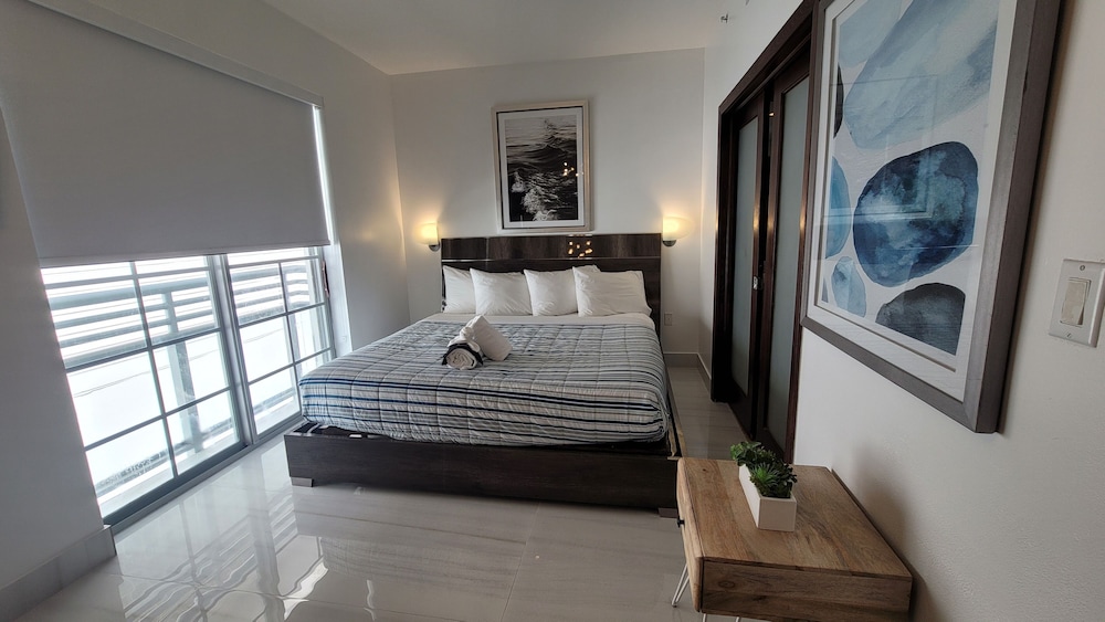 Deluxe Studio Suite