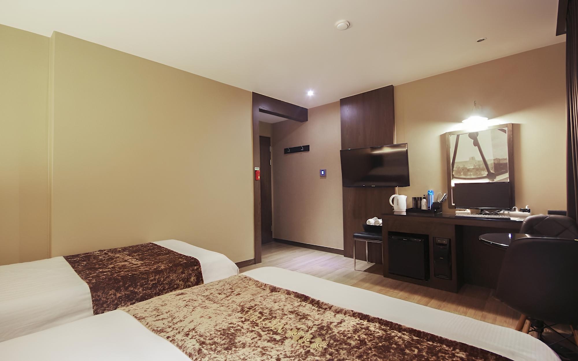 Room (Special Room (Double & Single)) - Photo 5