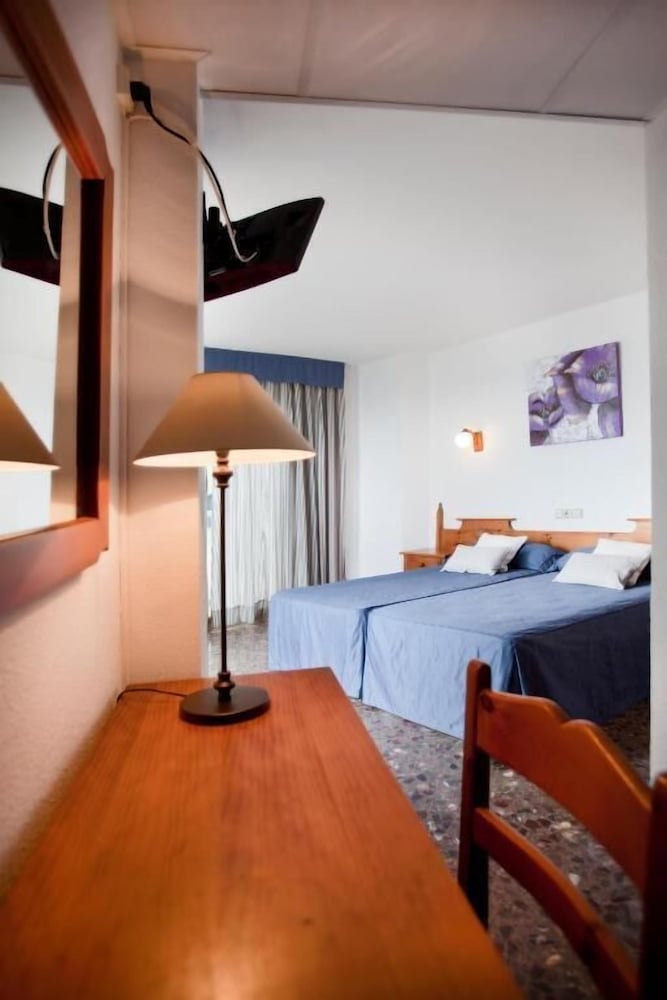 Double Or Twin Room - Photo 2