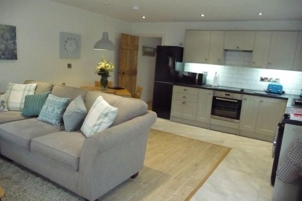 Cottage (Elderberry) photo 1