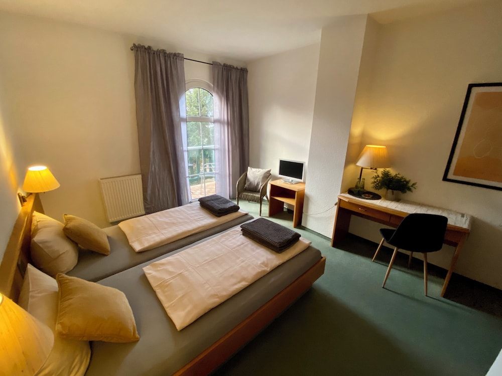 Business Double Or Twin Room, 1 Bedroom photo 3