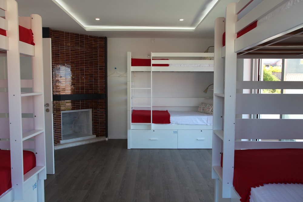 Basic Shared Dormitory, Multiple Bedrooms, Shared Bathroom, Sea View photo 1