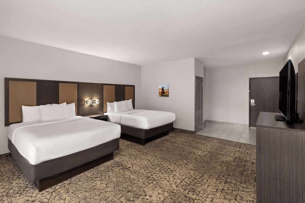 Room, 2 Double Beds, Non Smoking - Photo 2