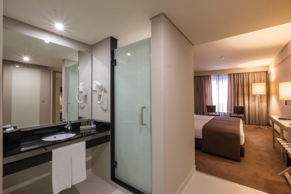 Single Room, River View