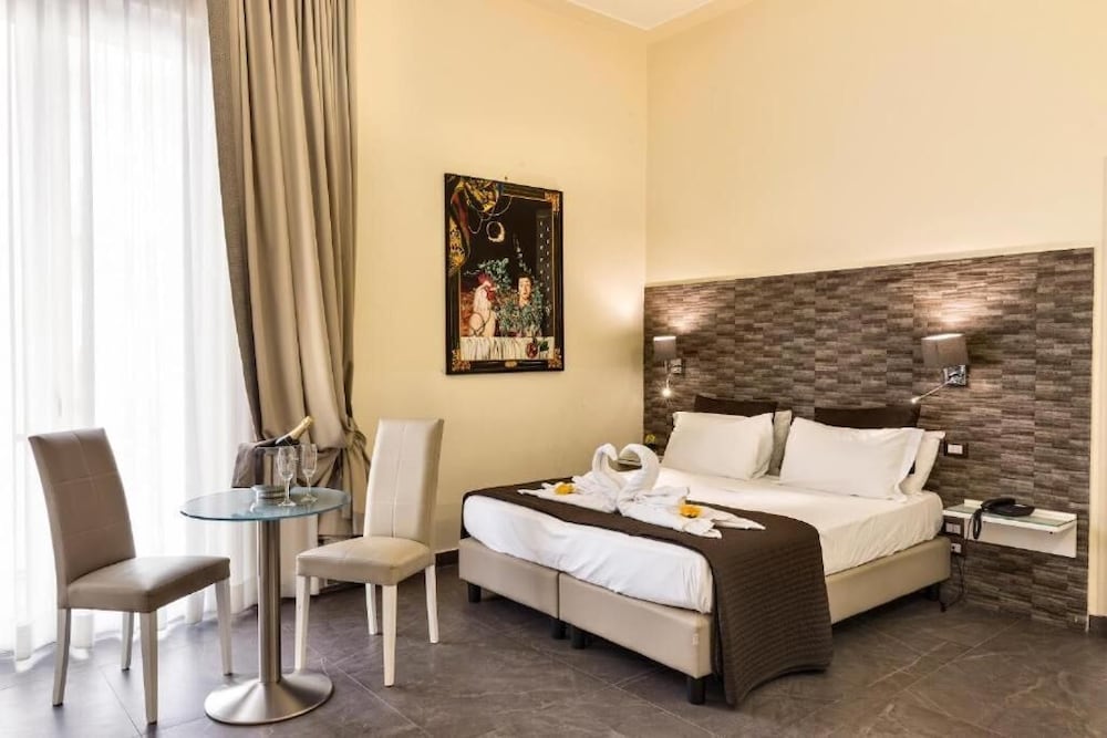 Deluxe Double or Twin Room photo 1