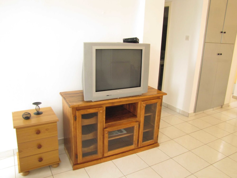 Apartment, 1 Bedroom, Pool Access photo 2