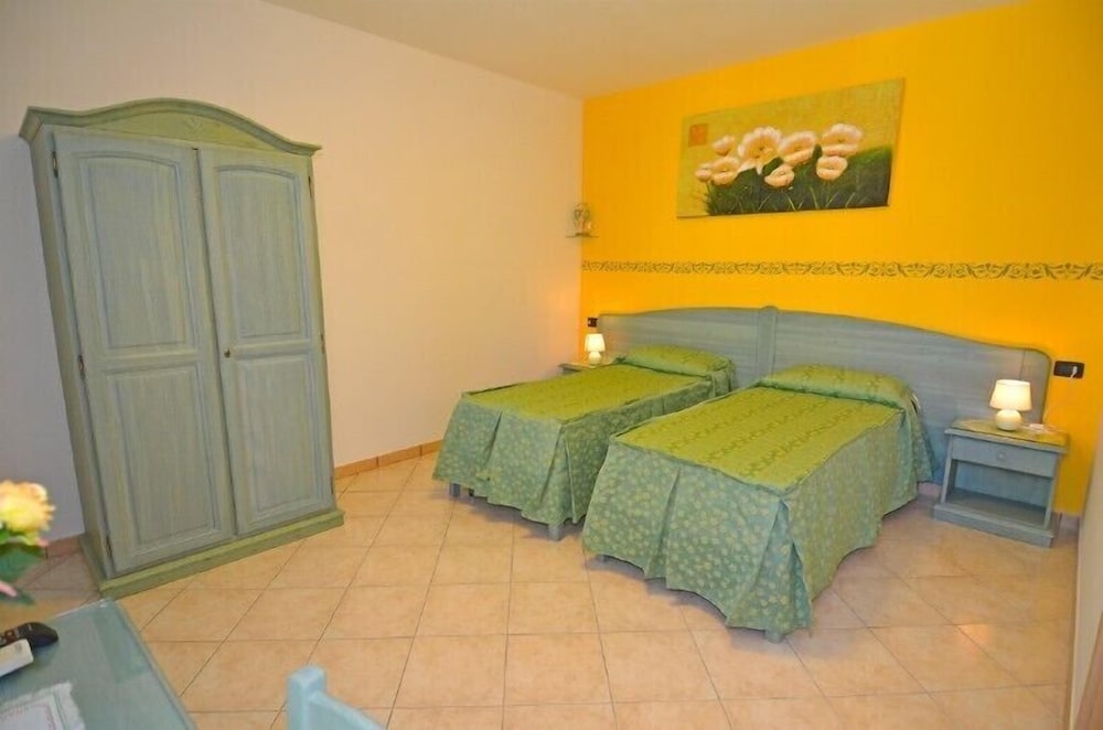 Triple Room, Garden View photo 1