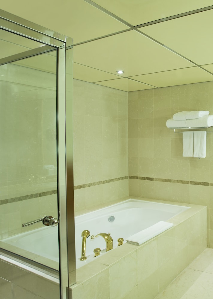Executive Suite, 1 King Bed, Sea View