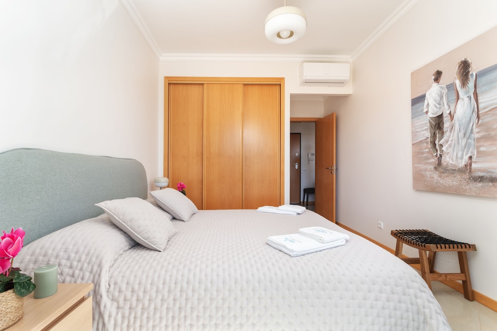 Deluxe Quadruple Room, 1 Bedroom, Jetted Tub, Oceanfront