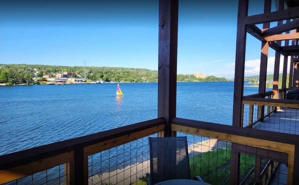 Cabin 22A, Non-Smoking, Pet Friendly