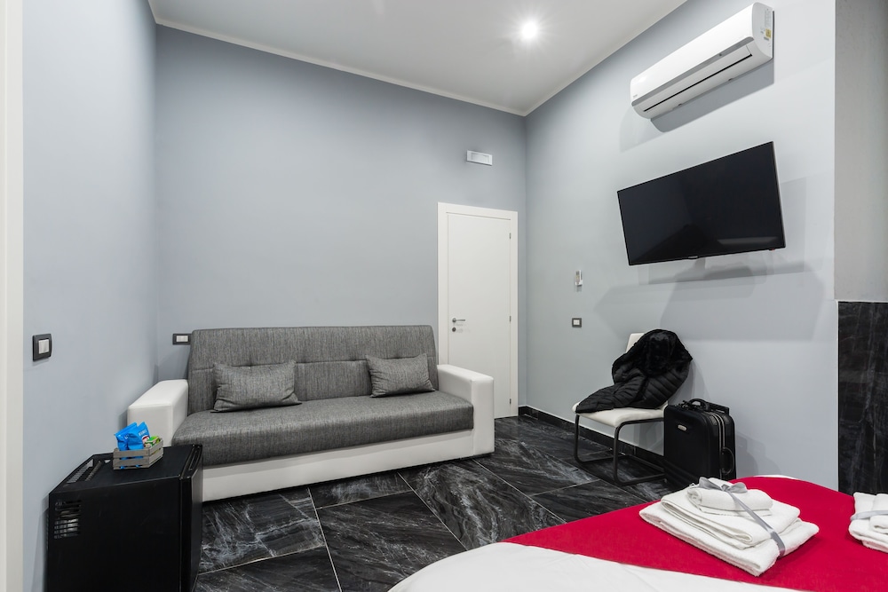 Economy Room