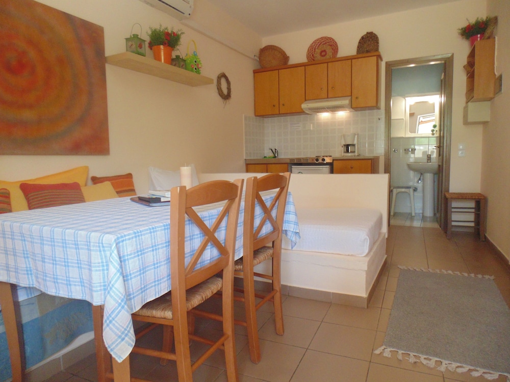 Apartment, 2 Bedrooms - Photo 6