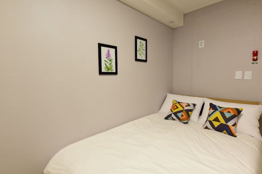 Triple Room - Photo 6