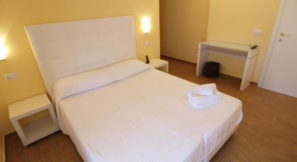 Triple Room - Photo 7